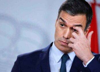 بطل  رواية   La Ruta يشبه رئيس الحكومة الإسبانية.. يساري يكره نفسه و نظرة استعلائية تجاه المغرب