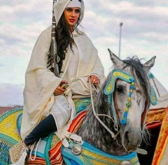 أحمد إفزارن .. عيشة قنديشة من الأندلس إلى فاس