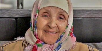 الصحفية أمينة غريب تنعي الفنانة  الكبيرة فاطمة الركراكي  .. أمنا على الشاشة