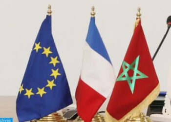 فرنسا تبتز المغرب بشأن الفيزا .. رد الخارجية المغربية يجب أن يكون أكثر صرامة