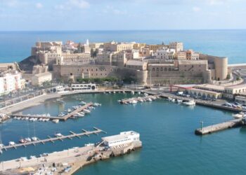 تمديد إغلاق سبتة مؤشر غير إيجابي بالنسبة  للمغاربة .. من المستفيد؟