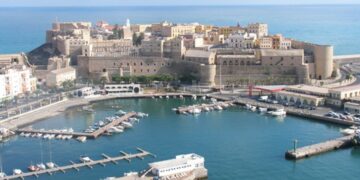 تمديد إغلاق سبتة مؤشر غير إيجابي بالنسبة  للمغاربة .. من المستفيد؟