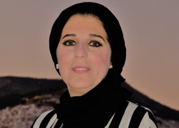 الفنانة سلوى الشودري: أعمالي الفنية ذات بعد إنساني وتحمل هموم الناس