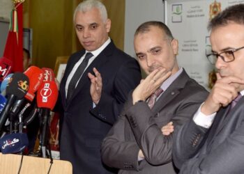 800  من أطر الصحة بالمغرب يطالبون وزير الصحة بإلغاء  جواز التلقيح