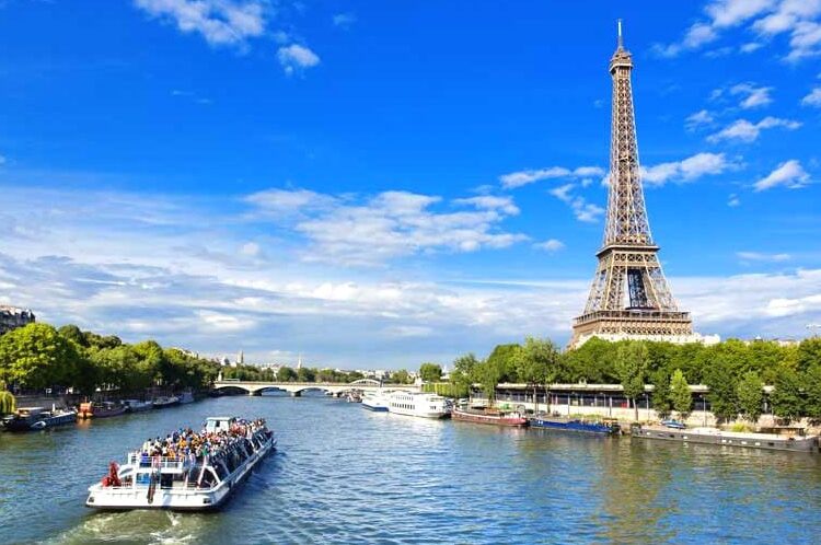 باريس أو الخارج وأشياء أخرى