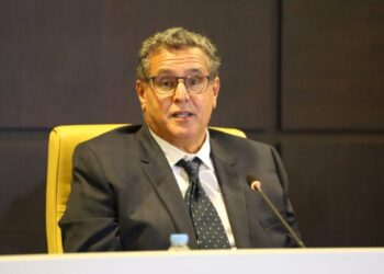 أخنوش يستمر في التضييق على المغاربة .. لا حركة بدون إذن (جواز تلقيح)