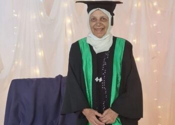 فلسطينية تتخرج من الجامعة وعمرها 85 عاما