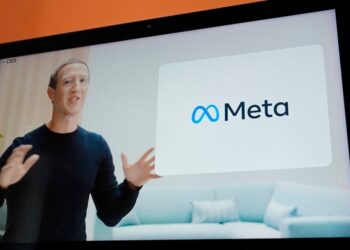 Facebook يغير اسم علامته التجارية إلى Meta