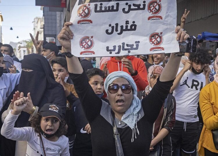 الوزير أيت الطالب..يتوعد الأقلية ولم يصوت عليه واحد من الأغلبية