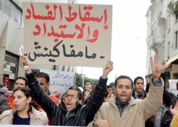 كاتب بريطاني: ربما انتصر الطغاة العرب في المعركة .. لكن “الربيع لم ينته بعد”