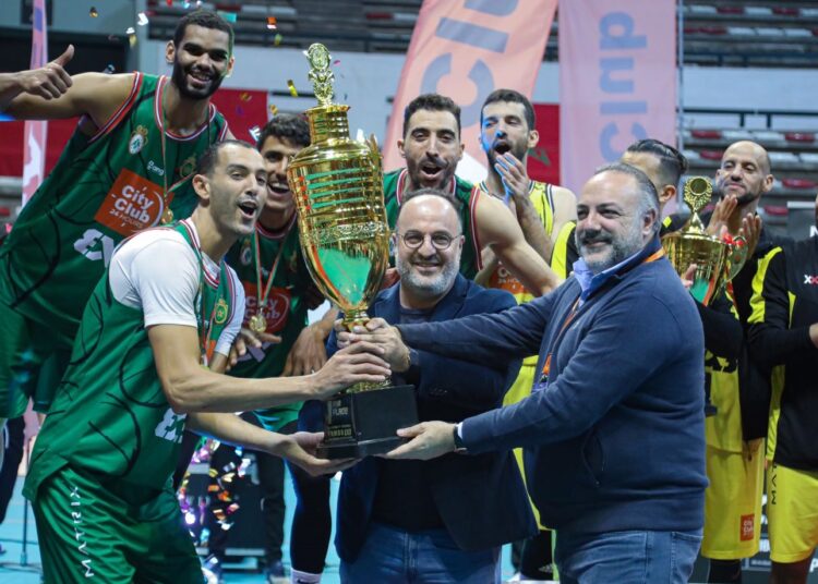 الملكي يفوز باللقب و بالمال في أول  دوري وطني لكرة السلة الثلاثية