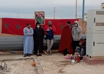 الرابطة المغربية للمواطنة وحقوق الانسان بالوطية: تطالب الجهات المعنية بإبعاد اللاقط الهوائي للهاتف بعيدا عن التجمعات السكنية والمؤسسات التعليمية