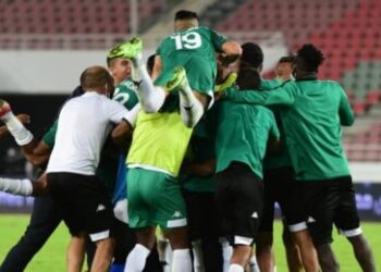 تجربة الرجاء الإفريقية هزمت اسطيف الجزاىري .. واجتاز فيلموتس حبل الإقالة