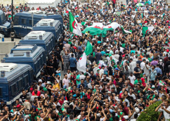 في ذكرى  اندلاع “الحراك” بالجزائر: قمع، و محاكمات و طرد