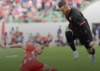 بعد غياب دام 12 سنة .. الجيش الملكي ينزل المغرب التطواني من عرش الكرة المغربية بثلاثية نظيفة