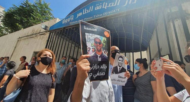 العسكر الجزائري .. يسجن الصحافيين بسبب مقال حول الحراك الشعبي