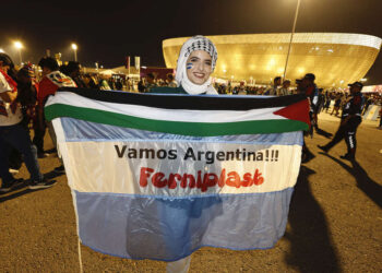 العلم الفلسطيني .. يوحد العرب في مونديال قطر- (صور)
