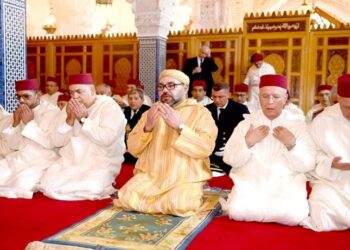 أمير المؤمنين يؤدي صلاة الجمعة بالمسجد المحمدي بمدينة الدار البيضاء