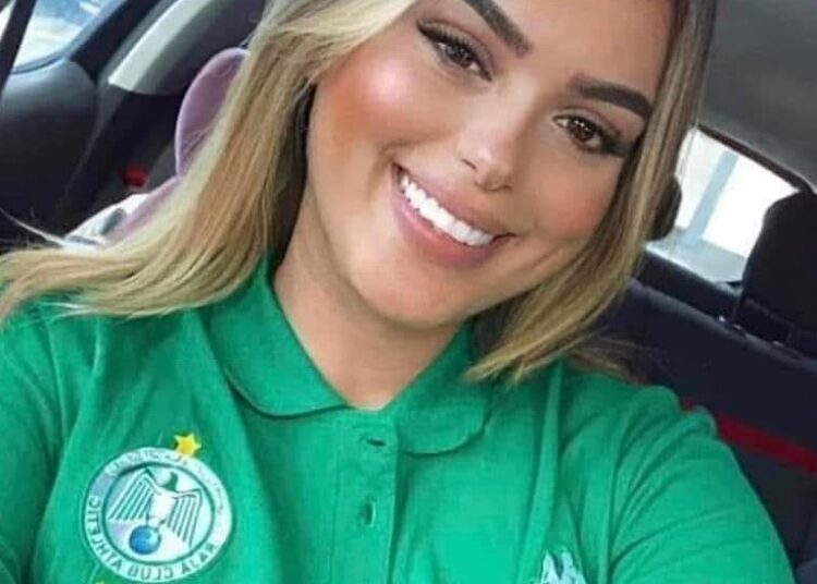 مشجعة رجاوية .. تفارق الحياة بمحيط المركب الرياضي محمد الخامس