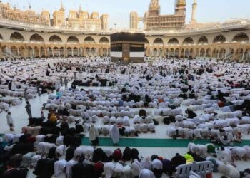 صلاة عيد الأضحى ..  في الحرمين الشريفين