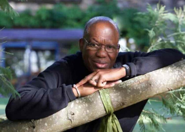 سال، صاحب الجائزة الكبرى للشعر الإفريقي : الحلم رغبة في شيء آخر غير الواقع