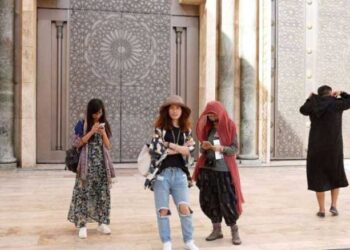 جون أفريك”: مشاهير في المدينة الحمراء المغربية