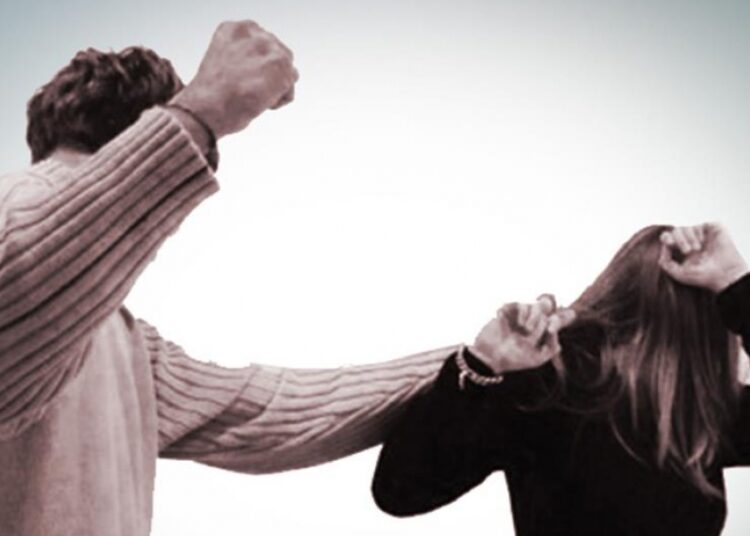 لماذا ارتفعت نسبة  العنف ضد النساء؟