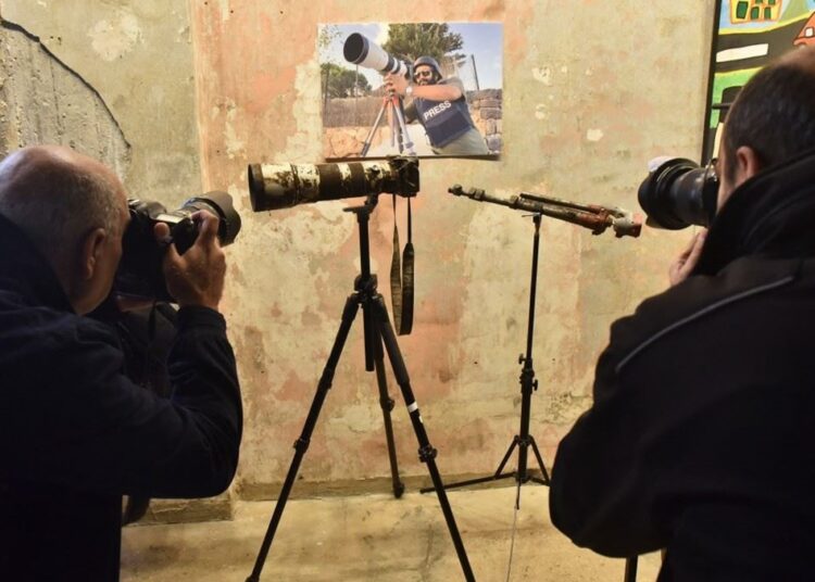 صحافيون  .. ممنوعون  من دخول غزة 