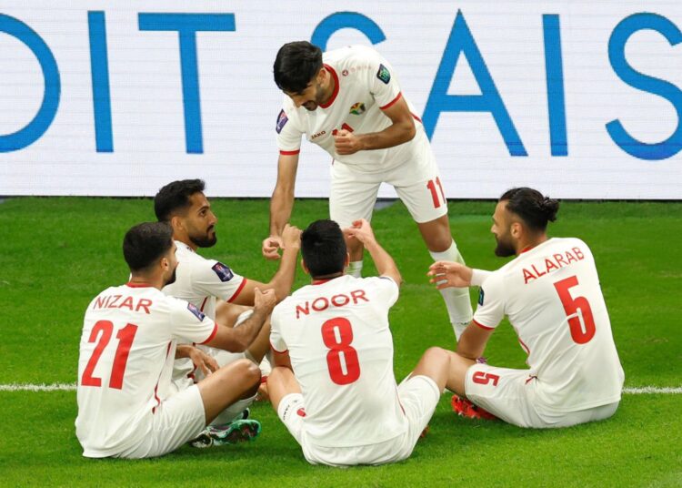 بقيادة  المغربي عموتة ..  قطار المنتخب  الاردني يستمر