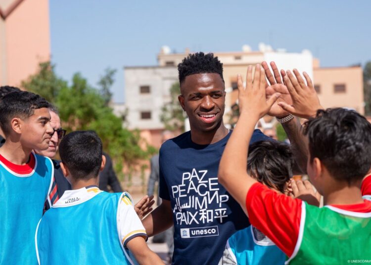 فينيسيوس ..  في ضيافة المدينة الحمراء