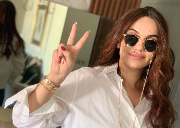 المحكمة الإبتدائية بسلا .. تدين الصحفية حنان باكور