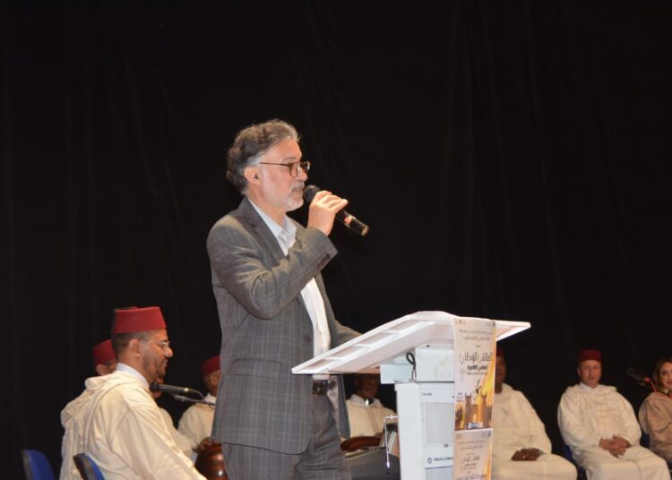 المقاهي الثقافية .. تكرم نورالدين  اقشاني في ملتقاها الوطني  