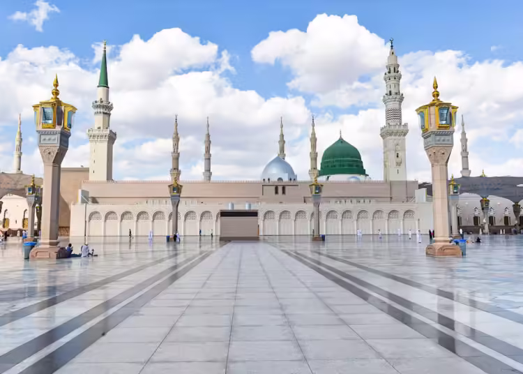 الحجاج المغاربة .. يتوجهون إلى مكة