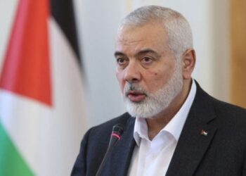 حوار مع نجل  هنية:  اغتيال والدي تم بصاروخ موجّه اخترق الجدار خلف سريره مباشرة