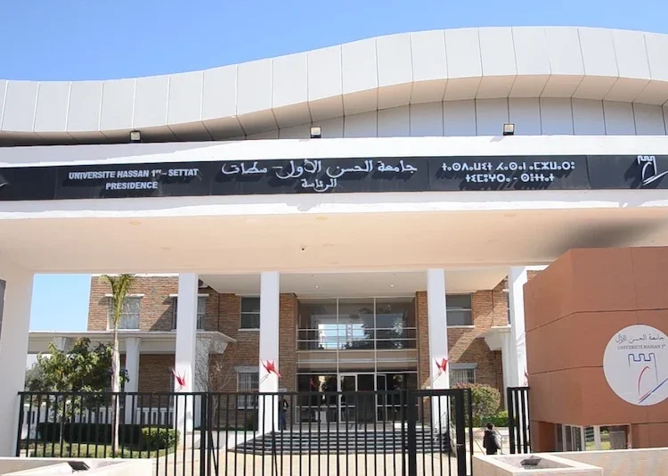 ماذا بجري بكلية اللغات والفنون والعلوم الإنسانية بجامعة الحسن الأول؟ 
