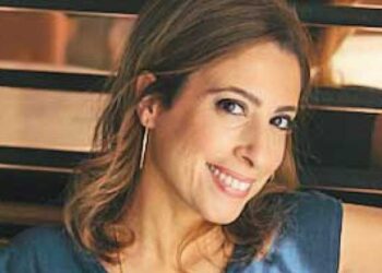 الصحافية ليا سلامة والمنفى: هل يمكن للهوية أن تتشكل خارج الوطن؟