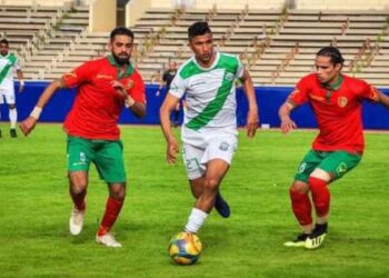 الهجرة الجماعية نحو ليبيا: أزمة مالية تفقد الدوري بريقه