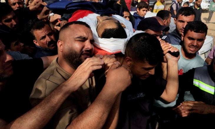 مجزرة جديدة.. 16 شهيدا و70 مصابا في قصف إسرائيلي على المستشفى الأوروبي بغزة