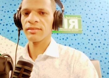 الصحافي حسن المولوع يُعلن اعتزاله: “سأرحل… لأنه لم يعد في القلب متّسع للحزن”