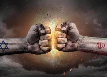 كاتب أمريكي: هكذا استطاعت إسرائيل تجنيد عملاء داخل النظام الإيراني 