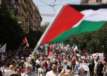مسيرة دولية من 32 دولة تنطلق نحو غزة للمطالبة بإنهاء الحصار ووقف الإبادة