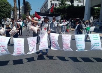مغاربة يطالبون بوقف تجويع غزة