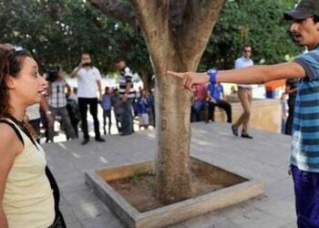 إرجاء محاكمة  ابتسام لشكر في قضية ” الإساءة للدين الإسلامي ”  بطلب من الدفاع