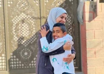 “يا حبيبي لا تنساني”.. وصية مؤثرة تركتها الصحافية أبو دقة لنجلها غيث