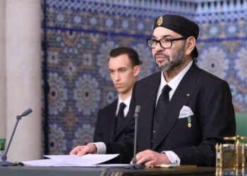 ابتزاز ملك المغرب .. حكم بالسجن لصحافييْن فرنسييْن