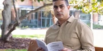 الصحافي والباحث نبيل دريوش ينال شهادة الدكتوراه حول السياسة الخارجية المغربية تجاه إسبانيا