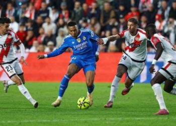 ريال مدريد يتعادل سلبيا أمام رايو فاييكانو في الدوري الإسباني
