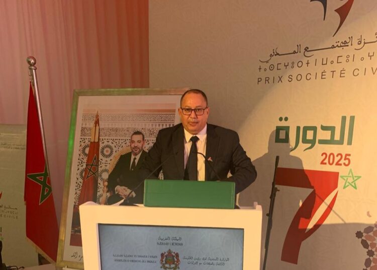 السفير الجمعوي للبرتغال.. حمو أمكون يظفر بالرتبة الثانية لجائزة المجتمع المدني بفضل مشروع إدماج مغاربة العالم