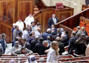 توتر غير مسبوق داخل البرلمان.. الرابطة المغربية للمواطنة وحقوق الإنسان تدق ناقوس الخطر وتطالب باحترام أخلاقيات العمل التشريعي