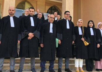 هيئة المحامين تلوّح بالقضاء: بيان تضامني يحمل الحكومة مسؤولية فاجعة فيضانات آسفي
